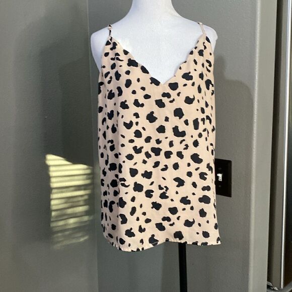 Socialite Leopard Cami Scalloped Vneck Tank - Picture 11 of 11